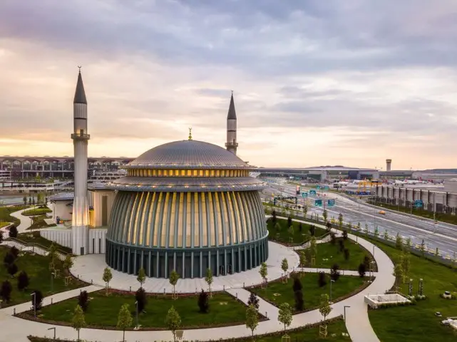 YENI HAVALIMANI CAMII